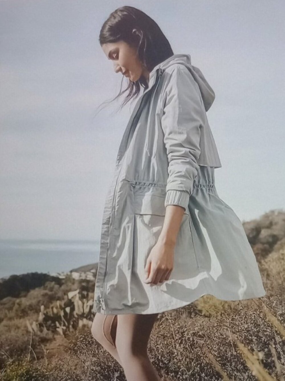 LULULEMON Pack & Glyde Silver Drop Gray Rain Jacket Size 10 Large Travel Gear
